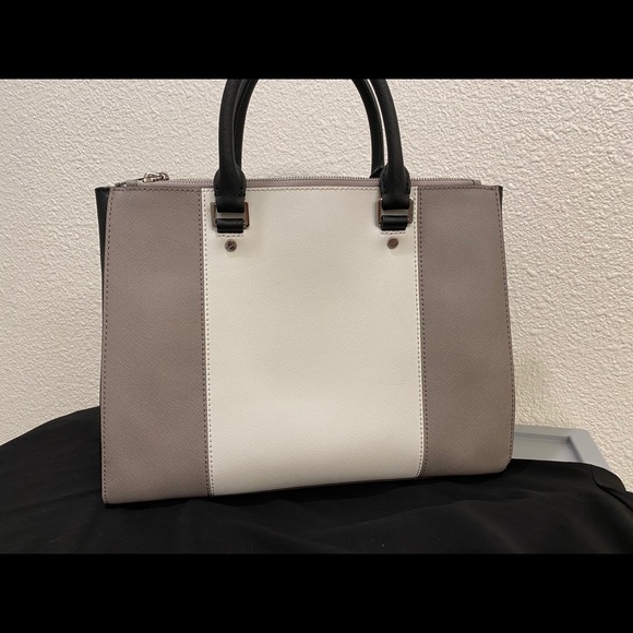 Michael Kors purse - Picture 2 of 5
